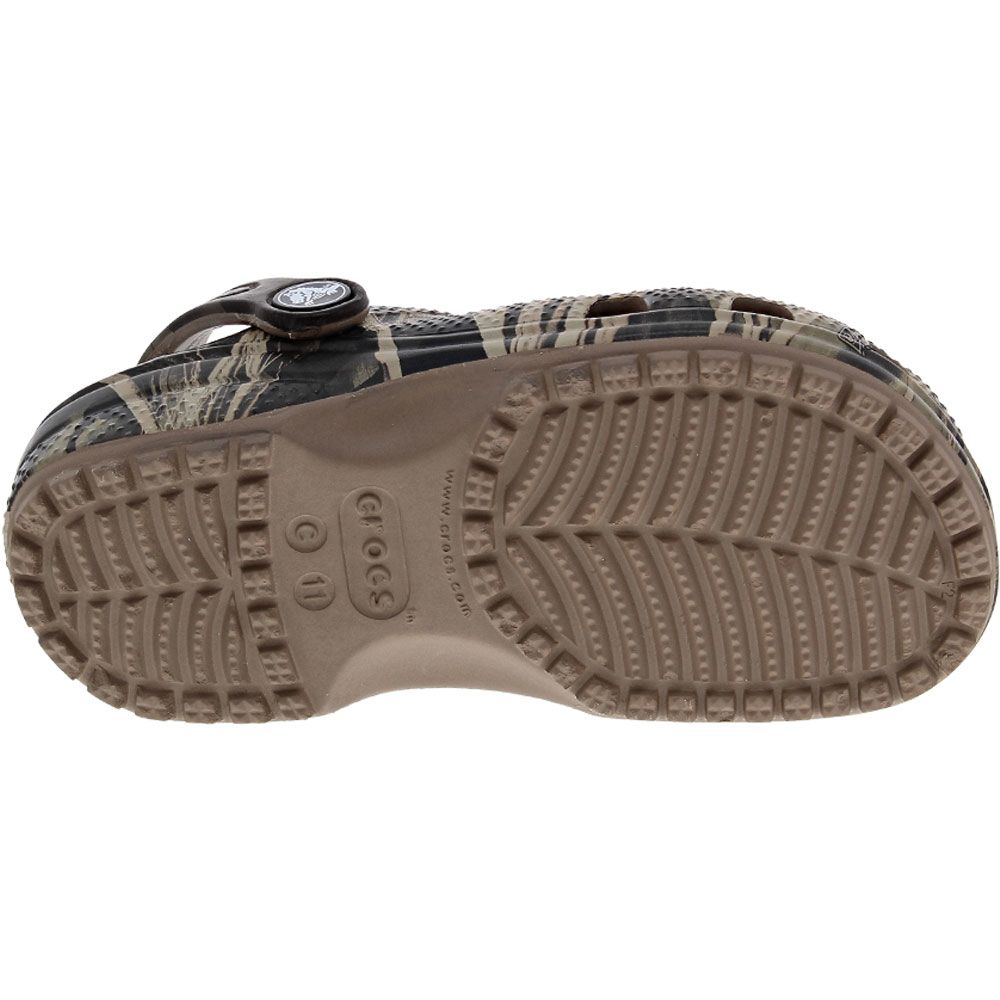 Crocs Classic Realtree Clog Youth Water Sandals Camouflage Sole View