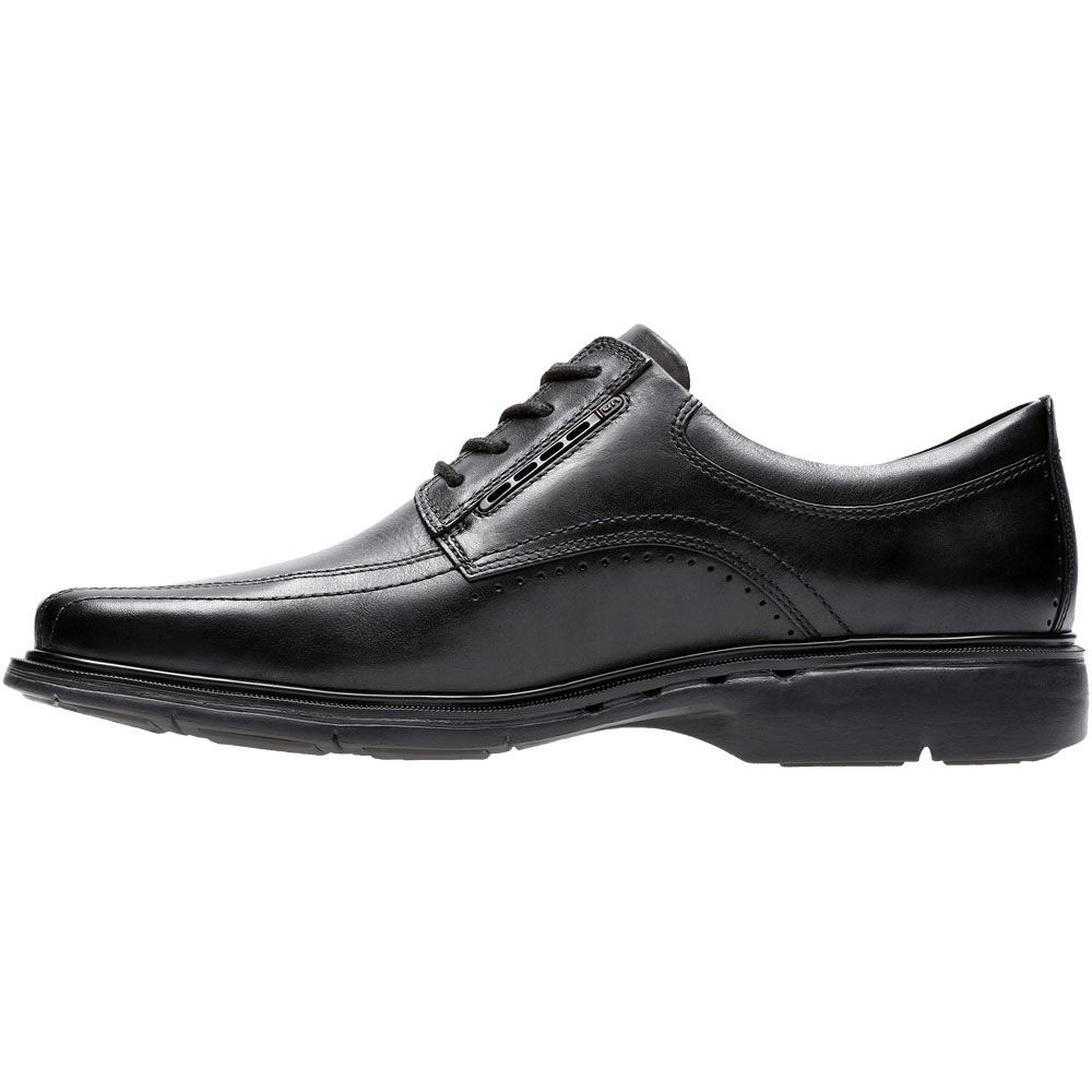 Clarks Un Kenneth Oxford Dress Shoes - Mens Black Back View