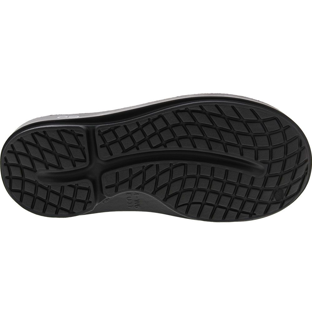 Oofos OOcloog Clog Sandals - Mens | Womens Black Sole View